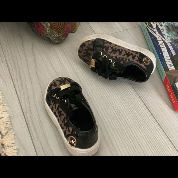 Michael Kors Classic Im a Rebel Lace Up Sneakers - Picture 5 of 6